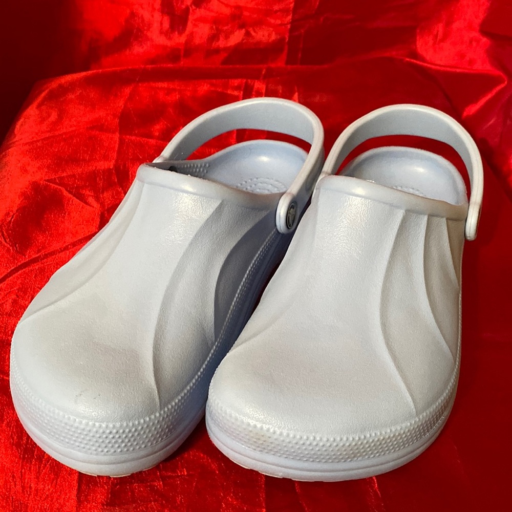 Unisex Crocs SZ 9 M SZ 11 W